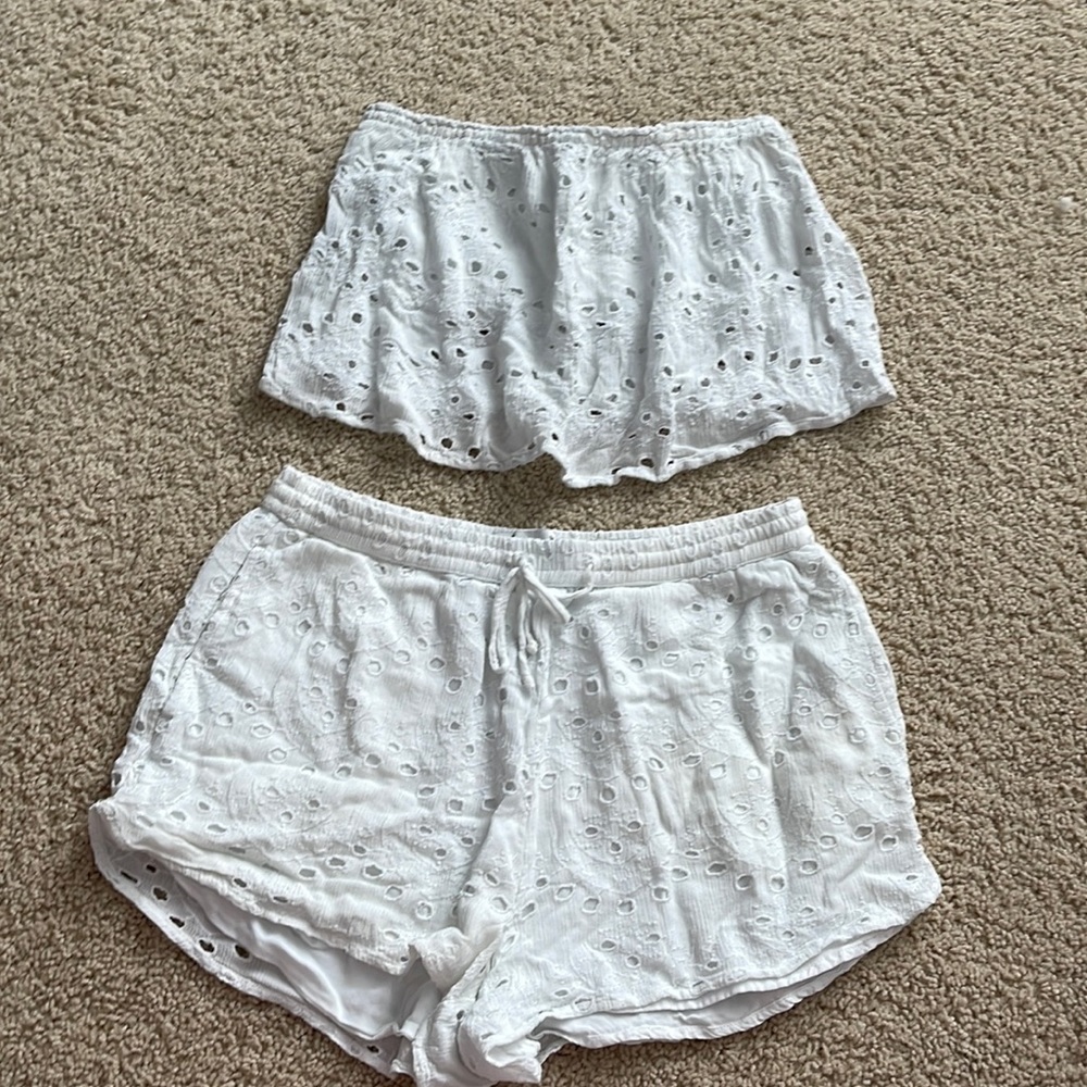 Hollister set